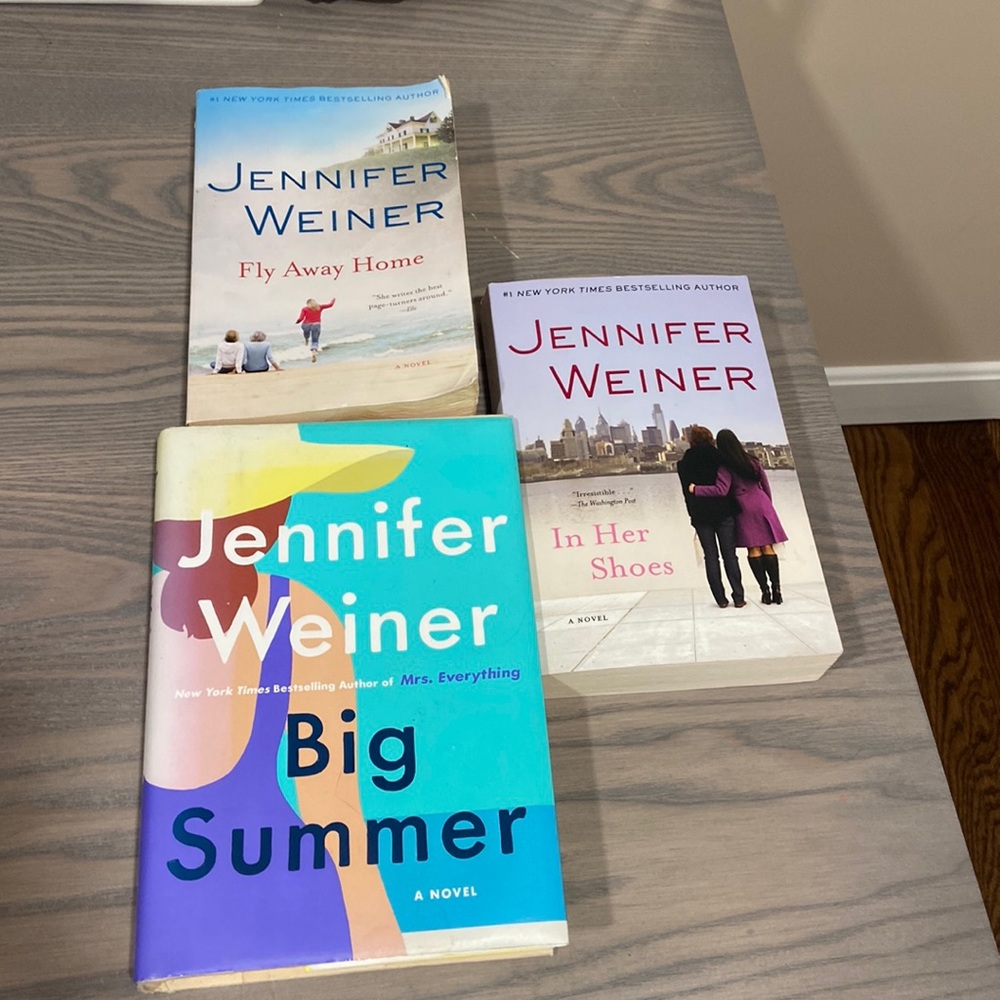 Jennifer Weiner book bundle